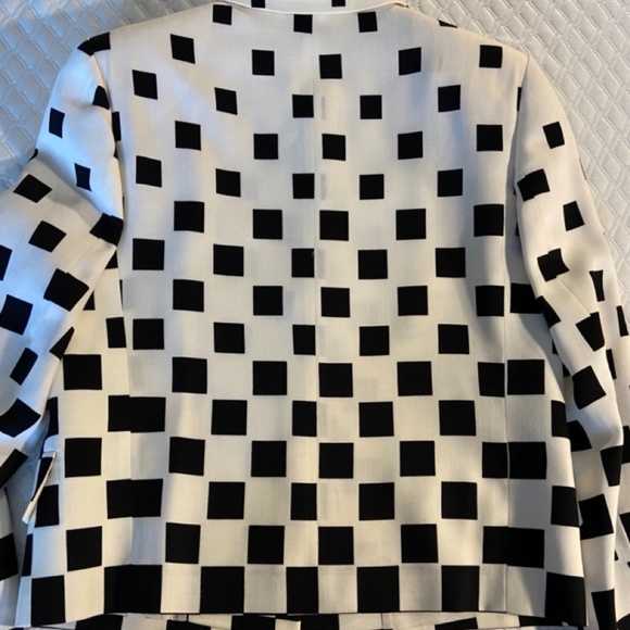 Vintage Versace100% Fine Wool Suit (Jacket & Skirt) Euro Size 44 GUC - Picture 5 of 16